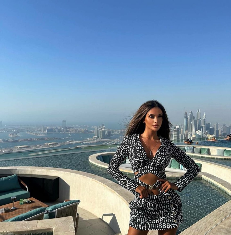 Индивидуалка Дина главное фото в городе Черногорск 